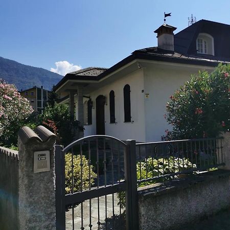 Casa Vacanze - Residenza Elvezia Tirano Exteriör bild