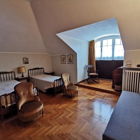 Casa Vacanze - Residenza Elvezia Tirano Exteriör bild