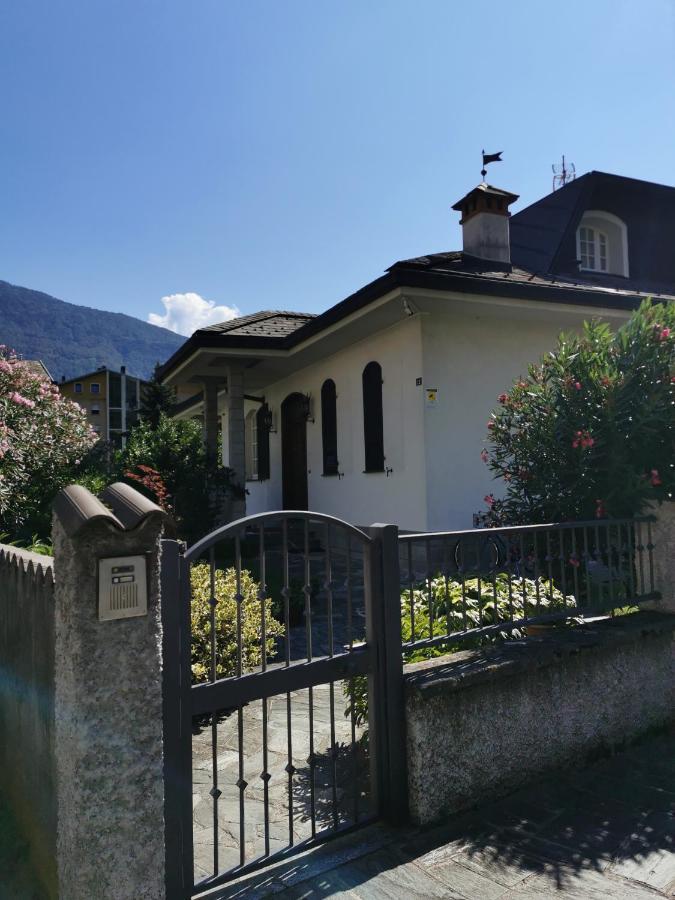 Casa Vacanze - Residenza Elvezia Tirano Exteriör bild