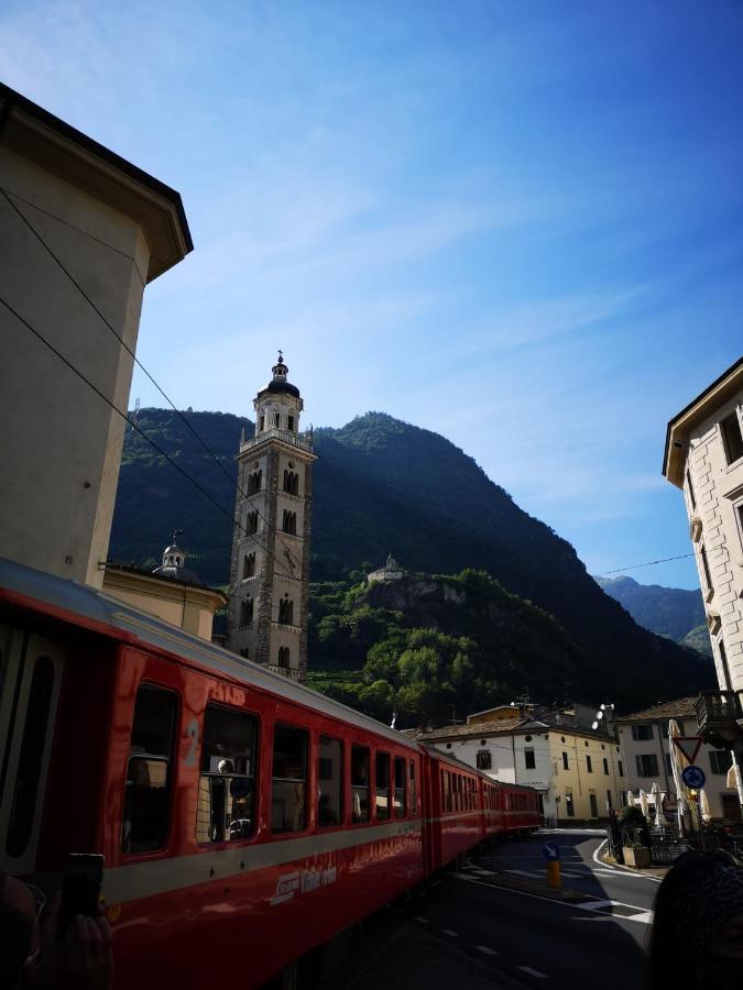 Casa Vacanze - Residenza Elvezia Tirano Exteriör bild