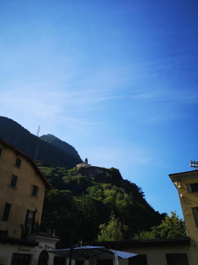 Casa Vacanze - Residenza Elvezia Tirano Exteriör bild