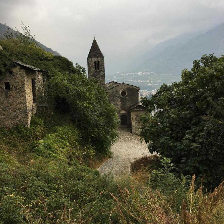 Casa Vacanze - Residenza Elvezia Tirano Exteriör bild