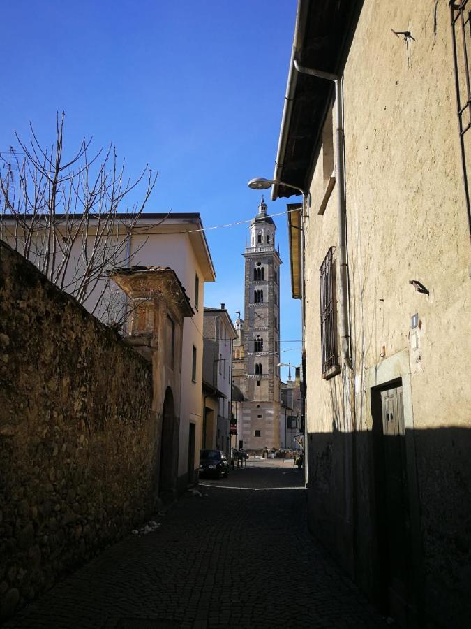 Casa Vacanze - Residenza Elvezia Tirano Exteriör bild
