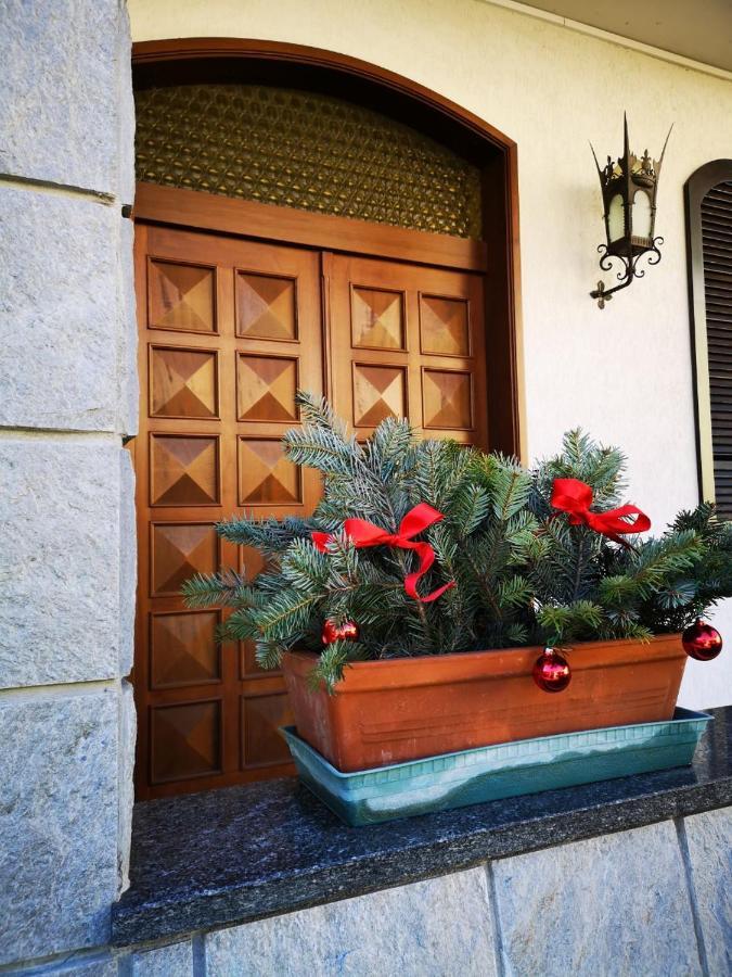 Casa Vacanze - Residenza Elvezia Tirano Exteriör bild